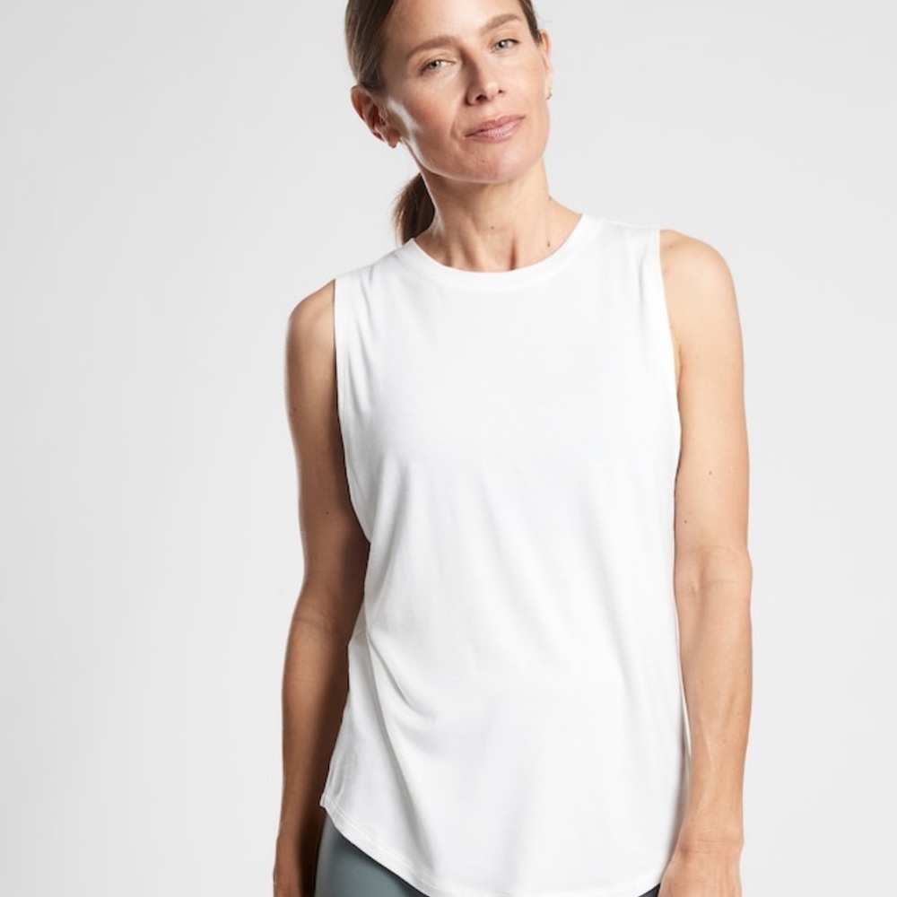 Athleta Cloudlight Muscle Tank NWOT